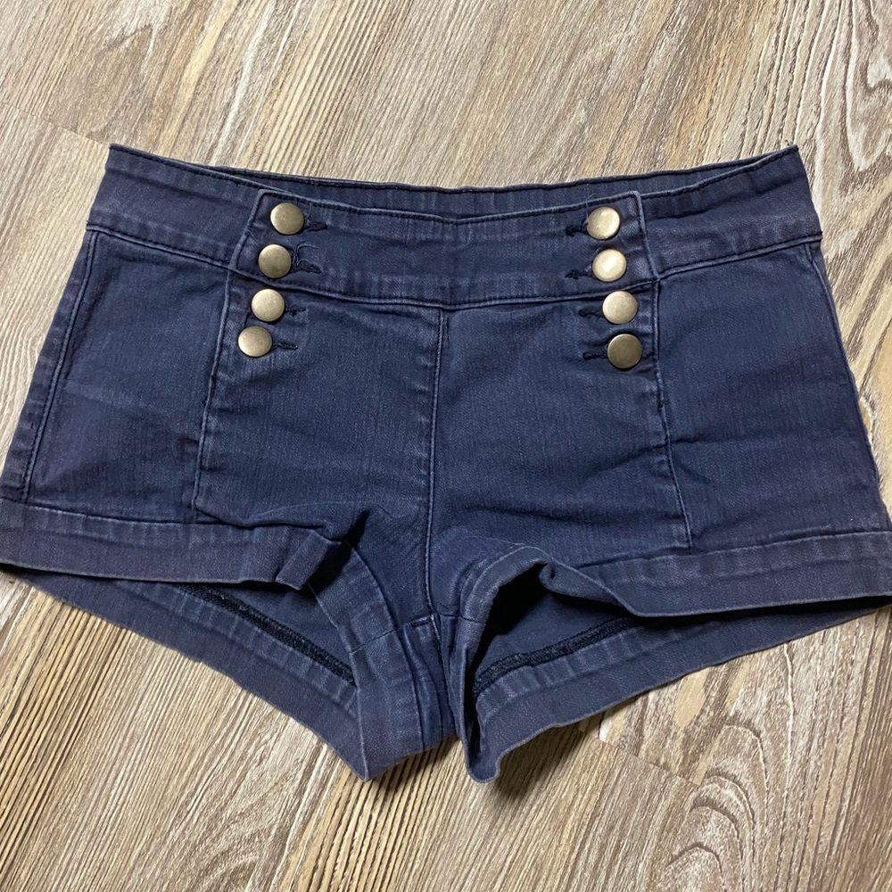 SUPER SHORT SHORTS